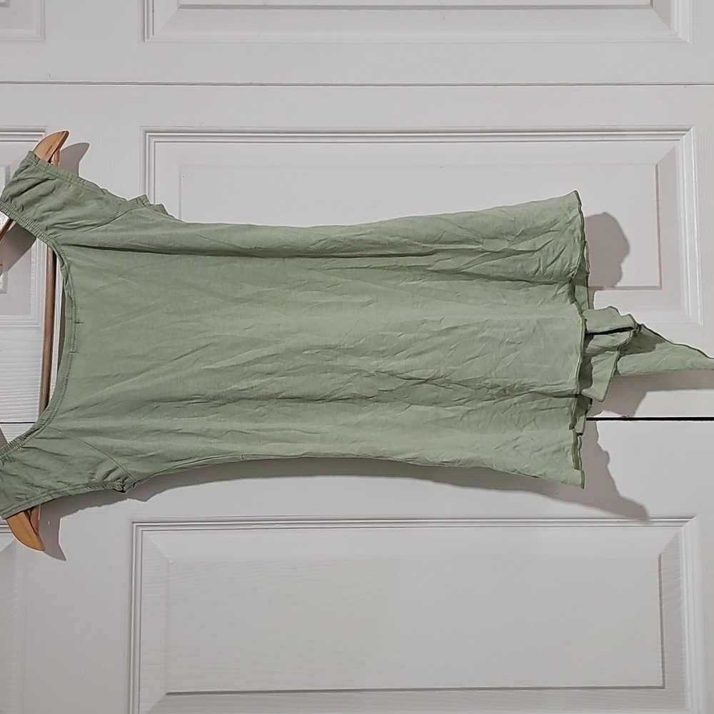🌿 Maurices Sage Green Twist Front Top – Size Small 🌿 - Picture 3 of 3